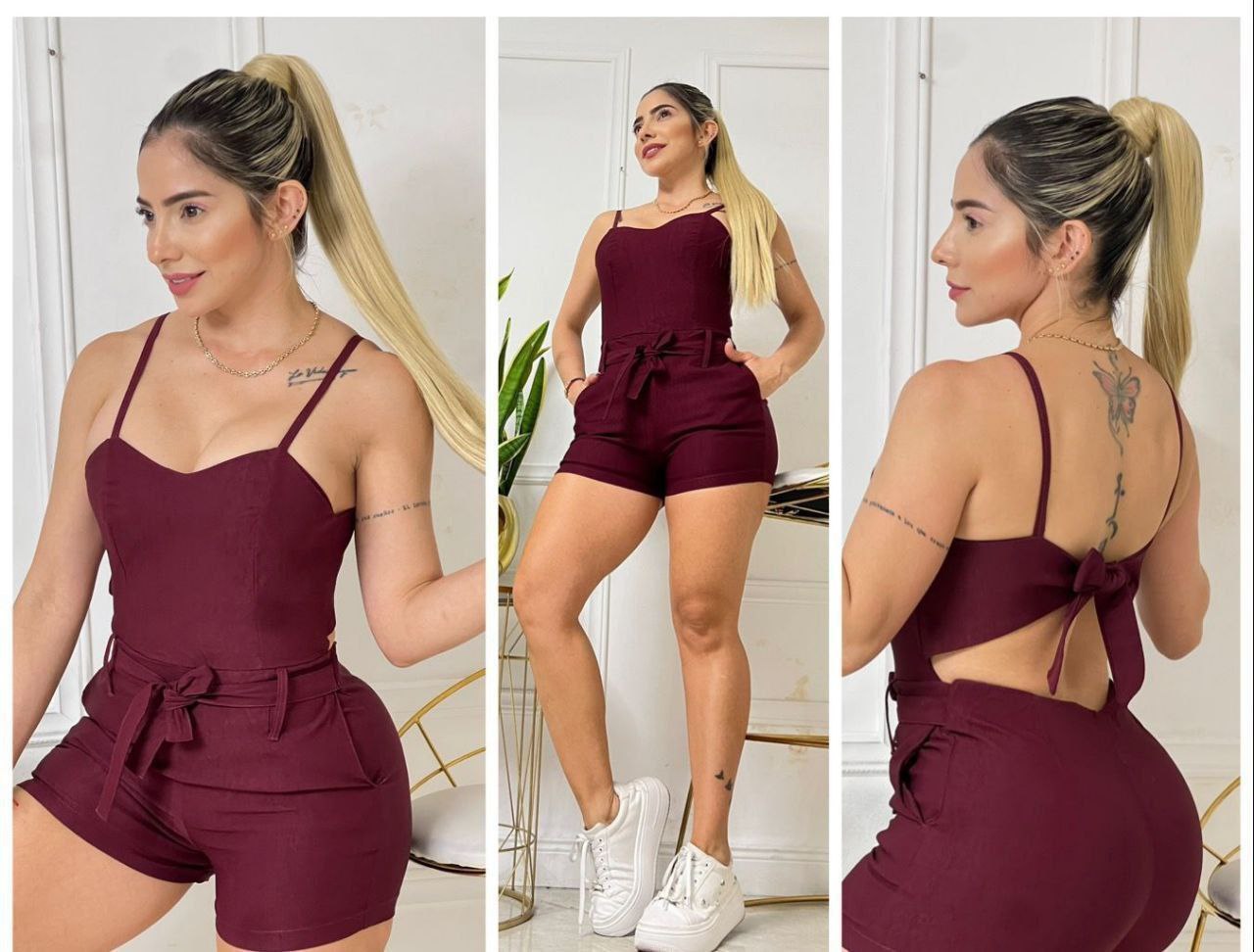 Enterizo corto moderno para mujer