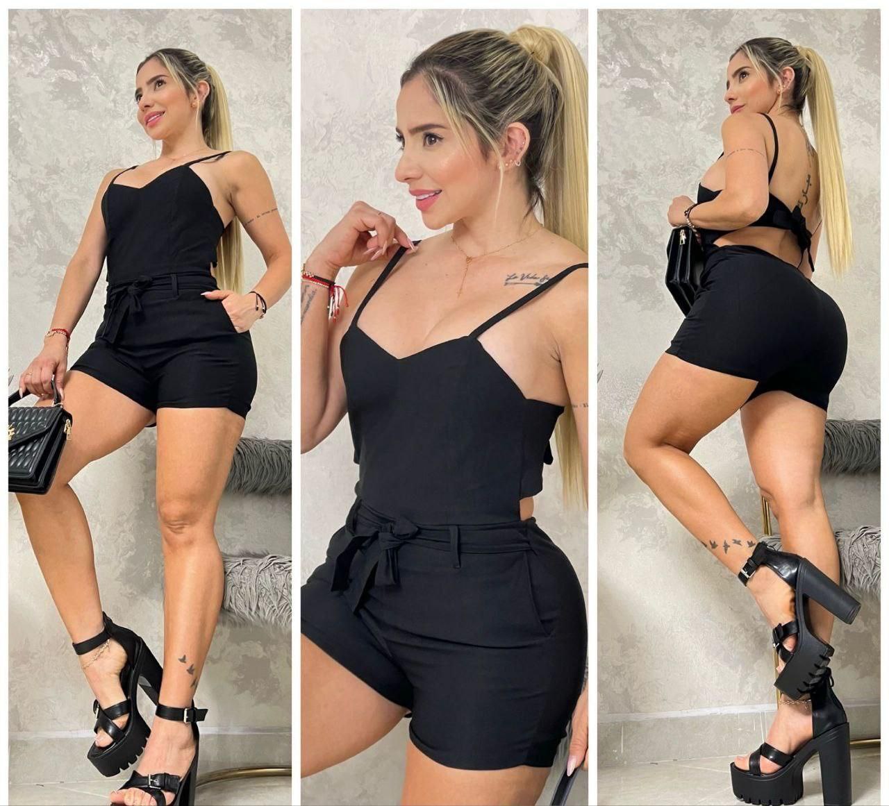 Enterizo corto moderno para mujer